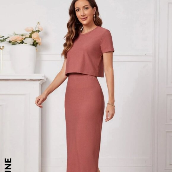 NWOT SHEIN LUNE Solid Tee & Straight Skirt size L in Red Rose - Picture 10 of 10
